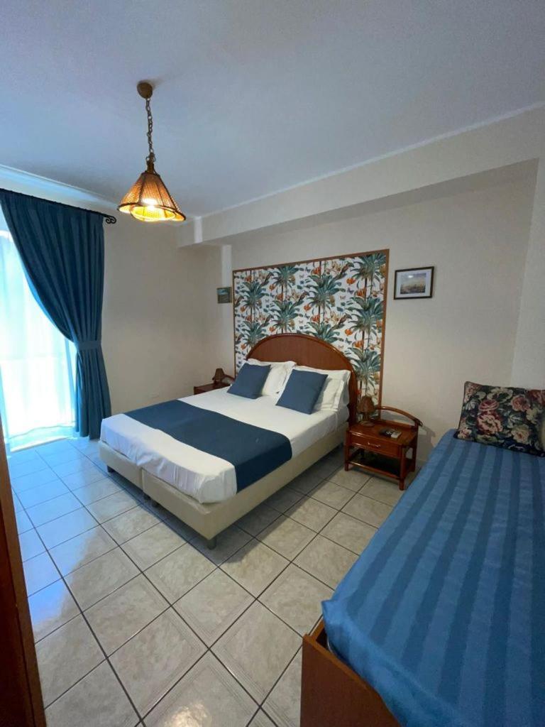 Casa Famiani Bed & Breakfast Letoianni Exterior foto
